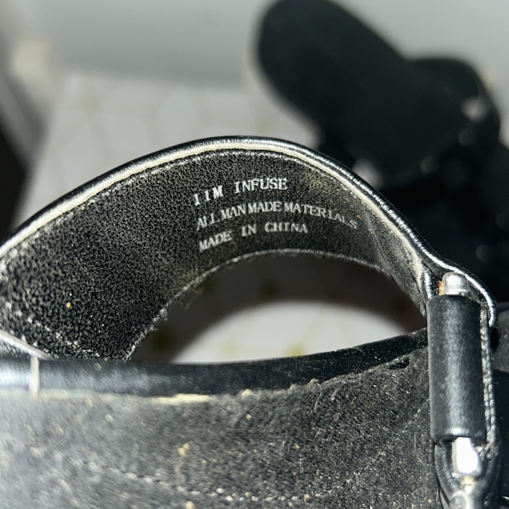 Ladies Sandals - Picture 4 of 6